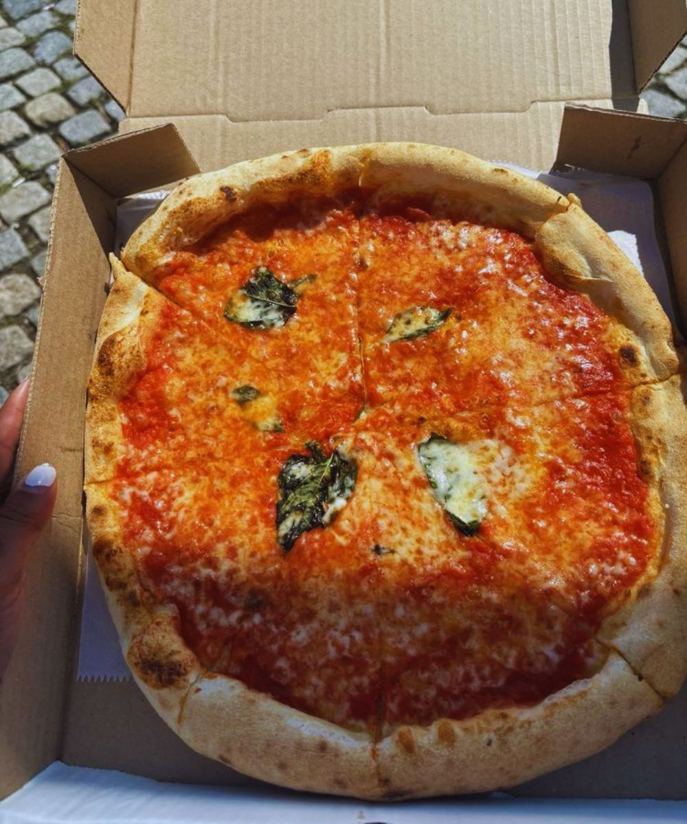 Photos for 90 Second Pizza