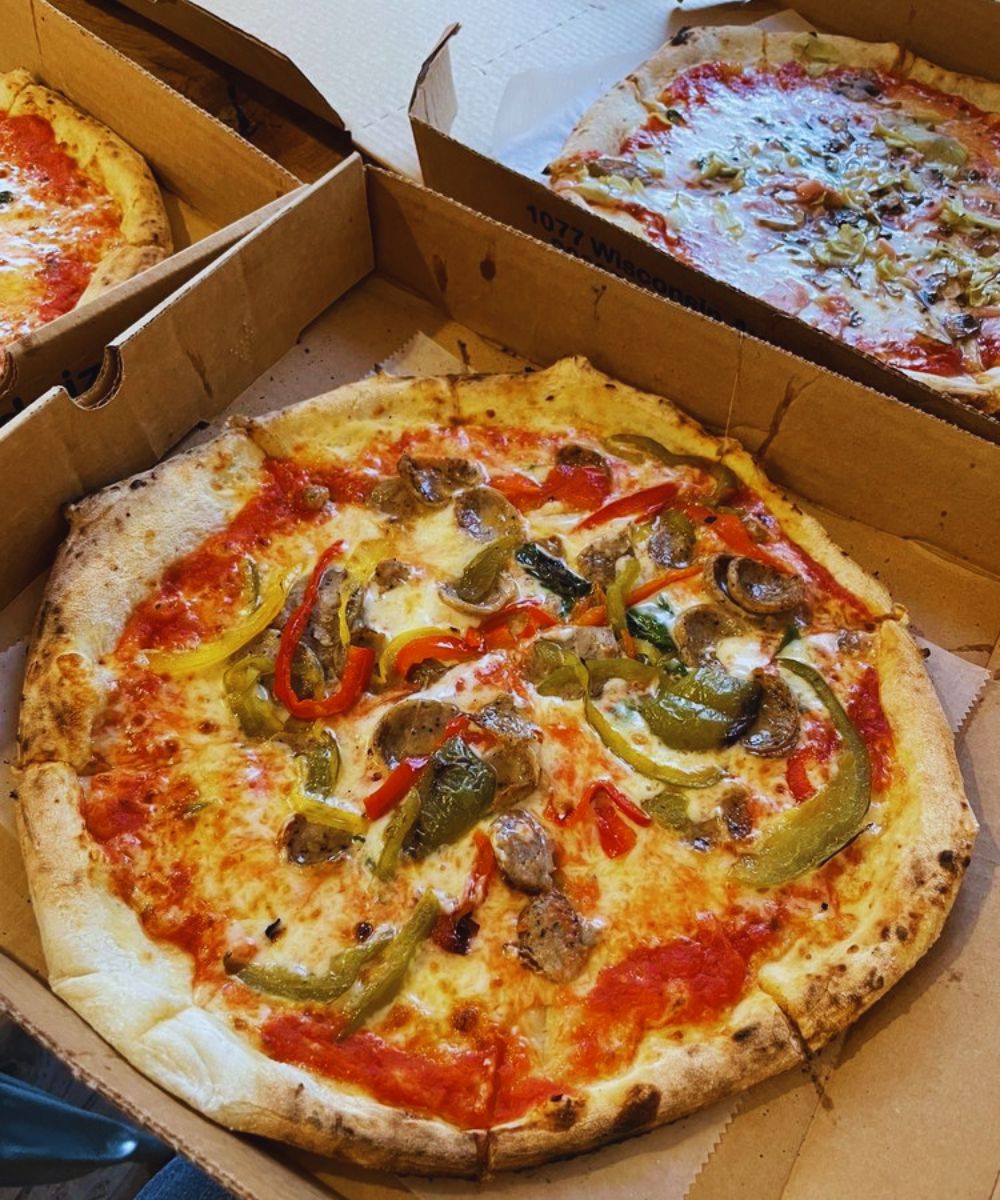 Photos for 90 Second Pizza