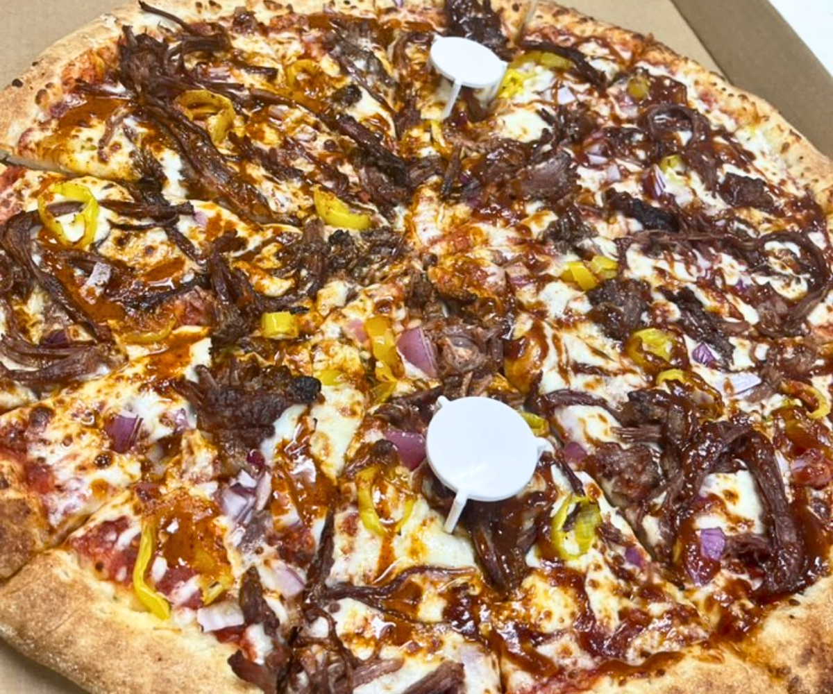 Barbeque Brisket Pizza at Rayo’s Pizza in Hayward, California