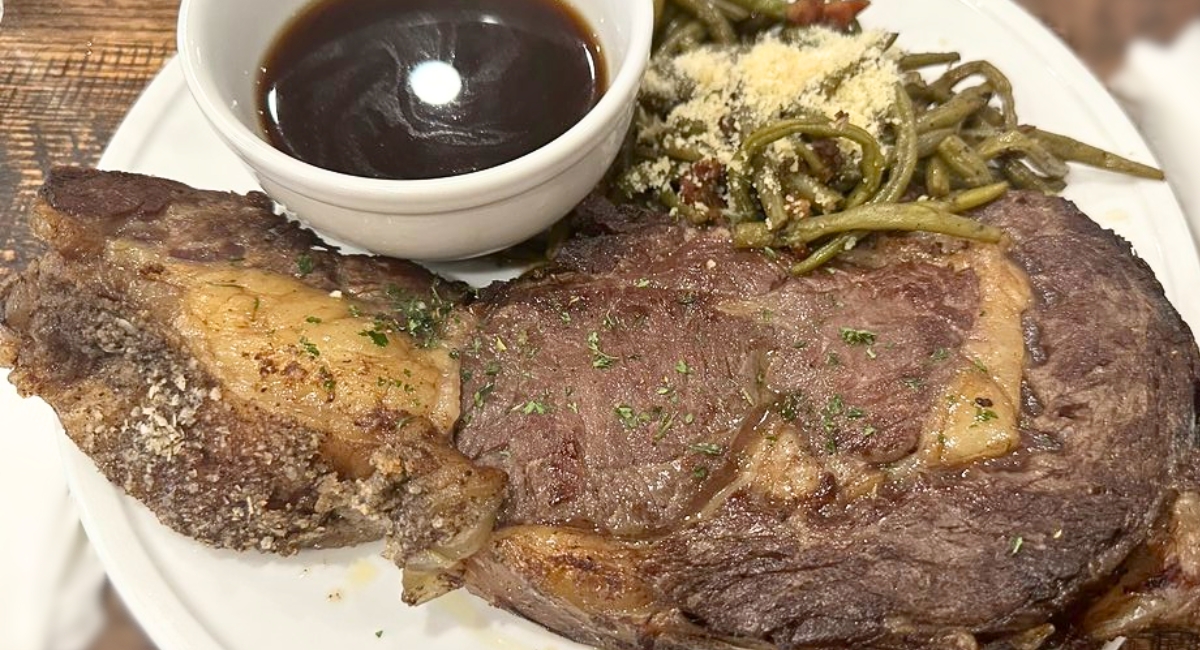 prime-rib at Brady's Steaks and Seafood in Pascagoula, Mississippi