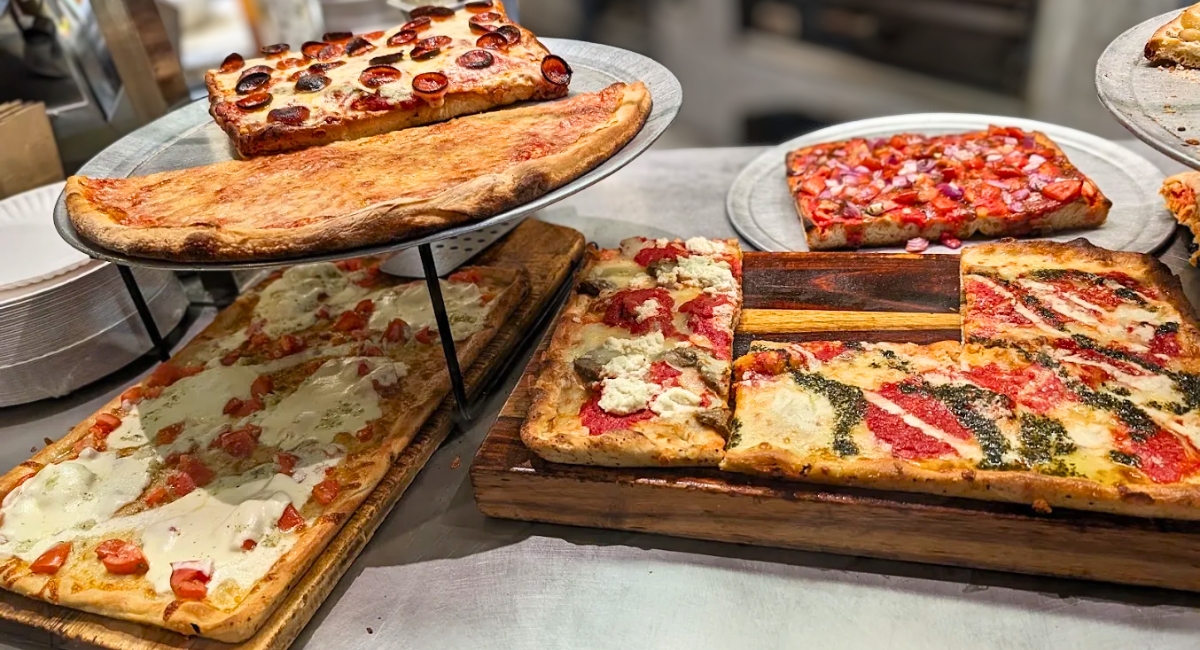 pizzas at Pienezza Pizza in Kissimmee, FL