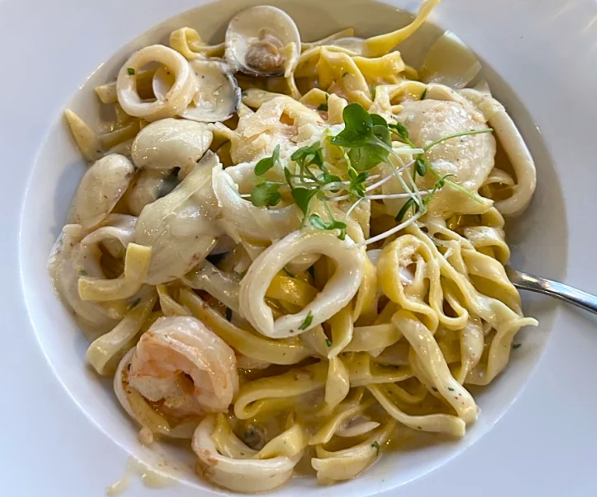 pasta at La Parra Restaurant & Bar in Berwyn, Illinois