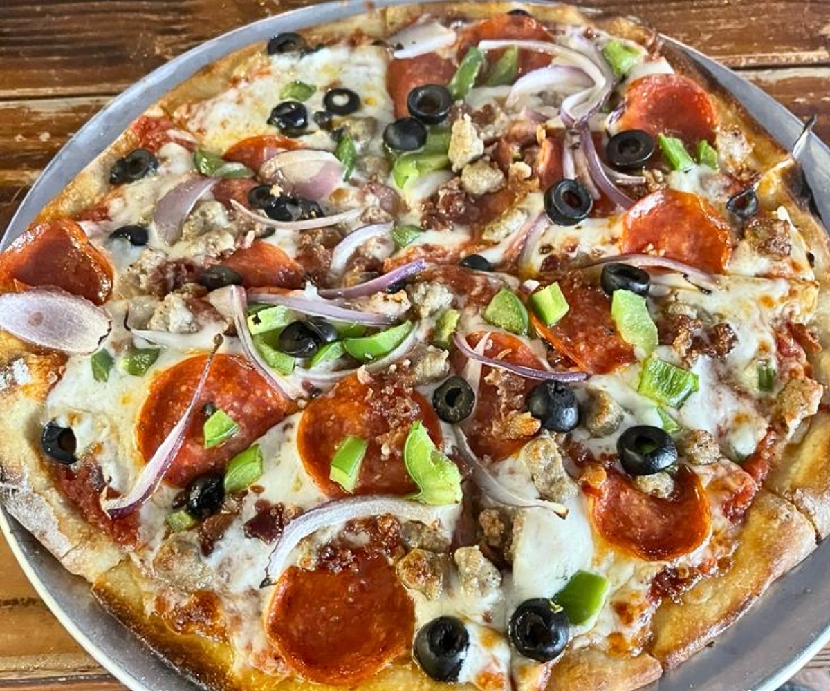 Pandemic Pizza at Antic Pizza in Hilo, HI
