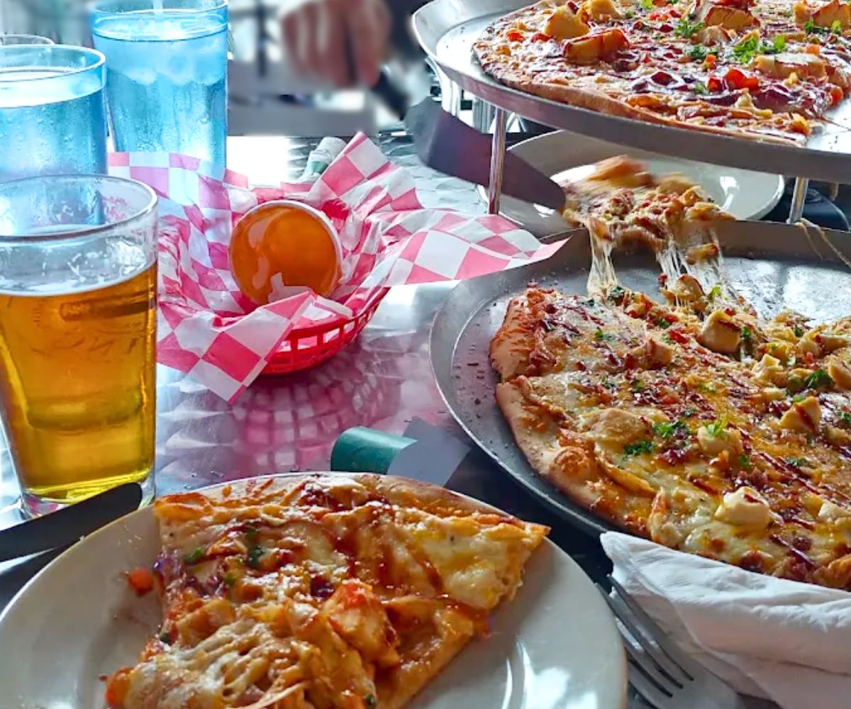 pizza at Impellizzeri's in Elizabethtown, Kentucky