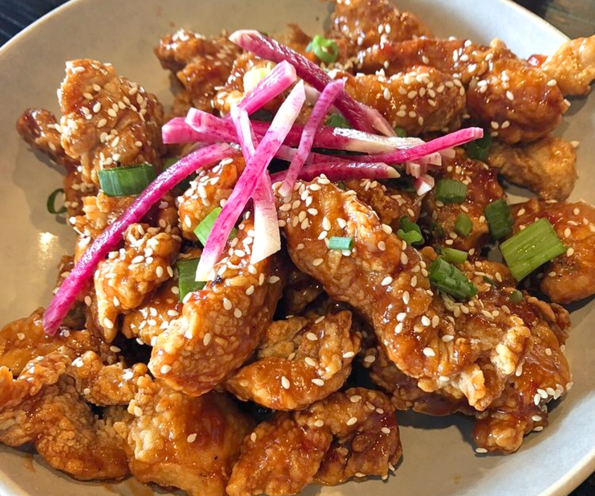 Kung Pao Chicken at Black Oak Kitchen & Drinks in Coventry, RI
