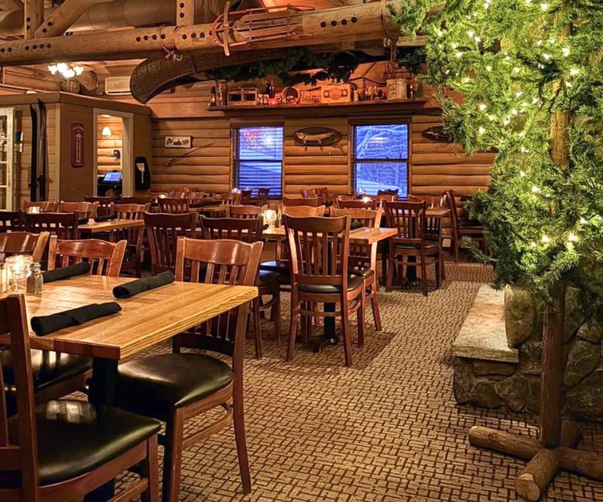 interior of Jesse's Restaurant & Tavern in Hanover, New Hampshire