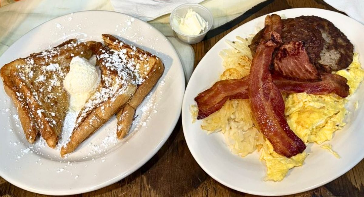 breakfast at Magnolia Cafe in Durant, OK