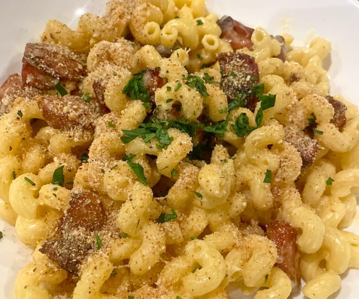 pork belly mac and cheese at Black Oak Kitchen & Drinks in Coventry, Rhode Island