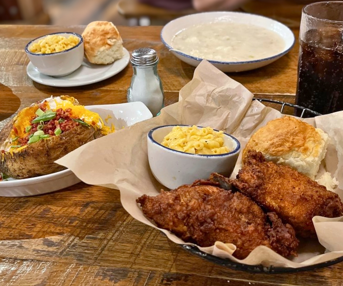 fried chicken at Five Oaks Farm Kitchen in Sevierville, Tennessee