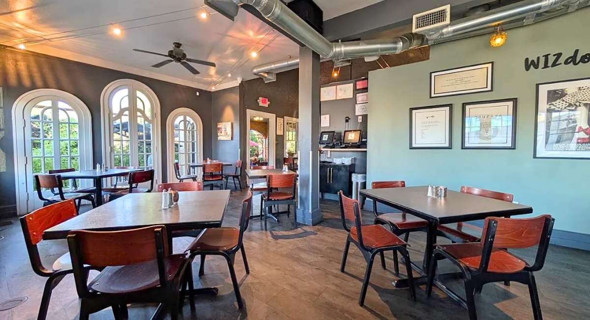 interior of Yellow Brix Restaurant in Carlsbad, New Mexico