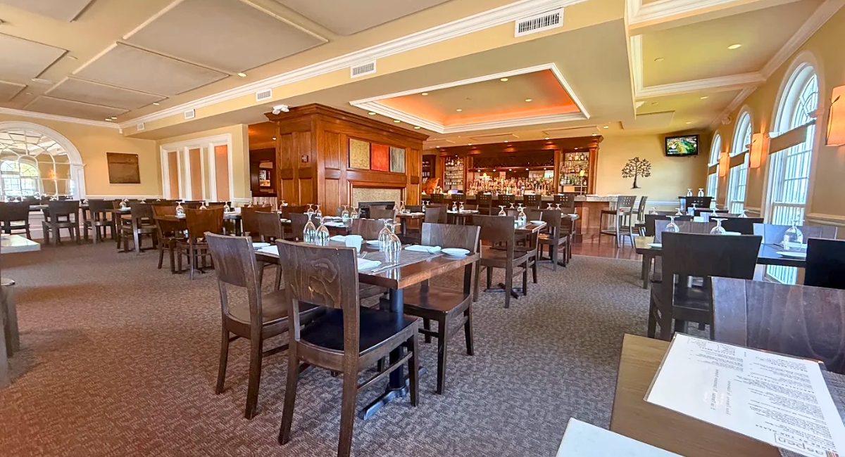 interior of Aspen Restaurant and Bar in Old Saybrook, CT