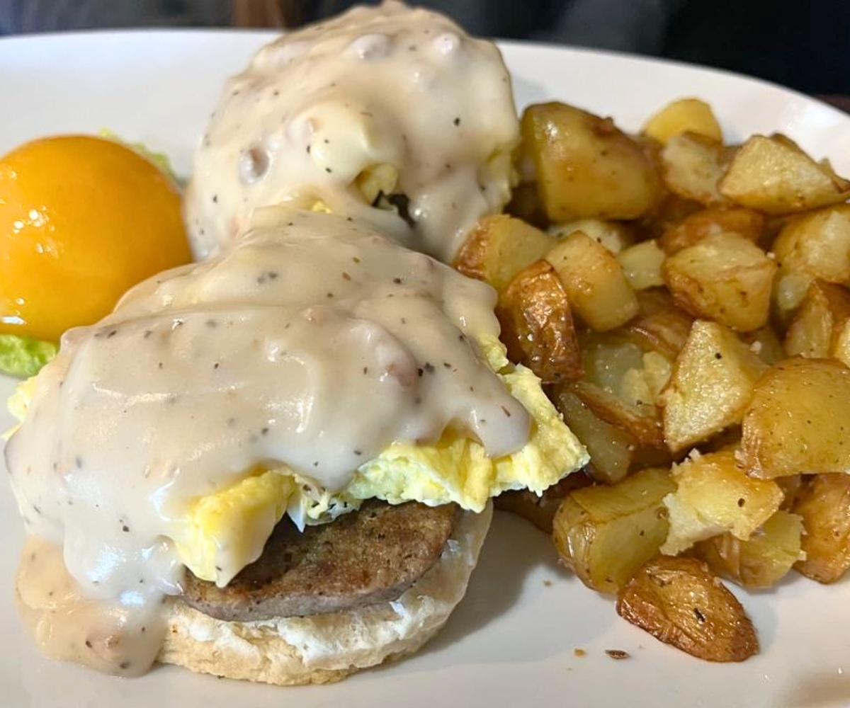 benedict at Sunrise Ranch Restaurant in Wentzville, Missouri