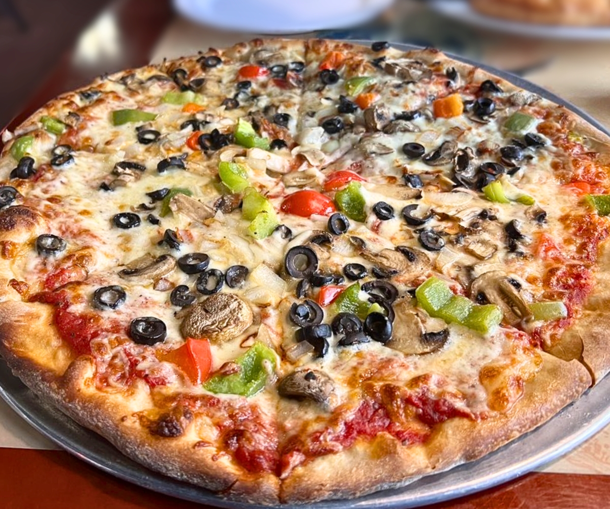 pizza at Venezia's in Russellville, Arkansas