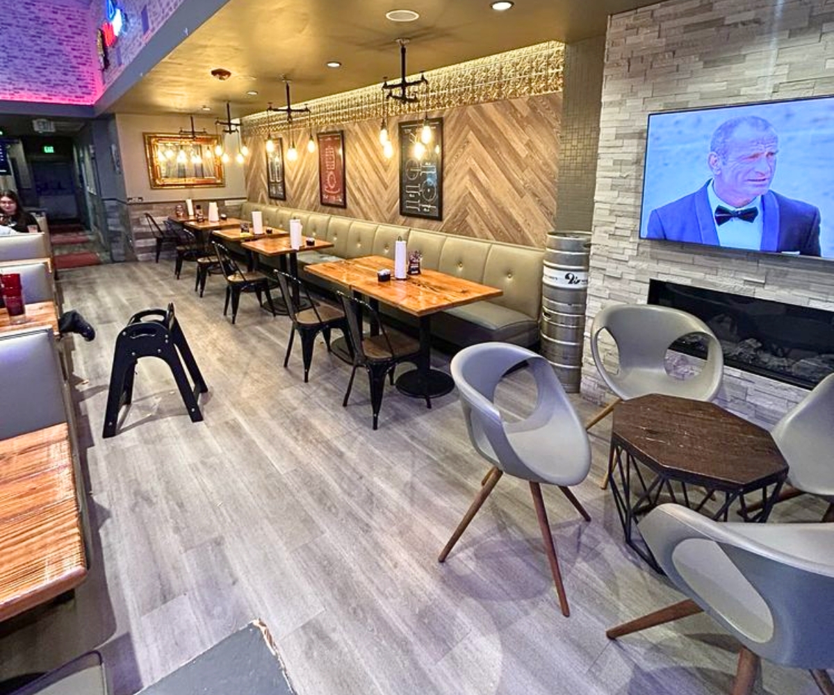 interior of The Heights Pizzeria and Drafthouse in Harker Heights, TX