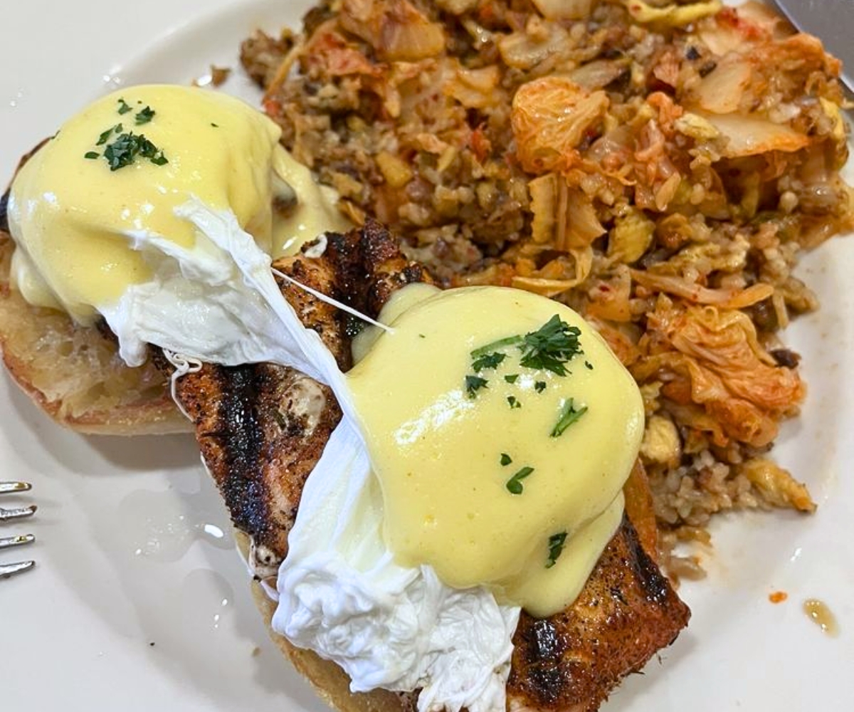 eggs benedict at Rise and Shine Cafe in Mililani, Hawaii