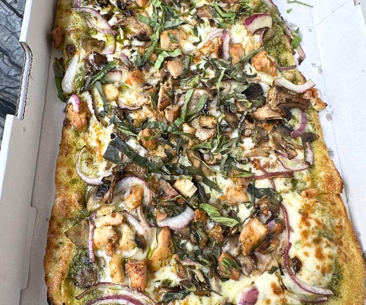 pesto chicken at DC Pizza in Washington, DC