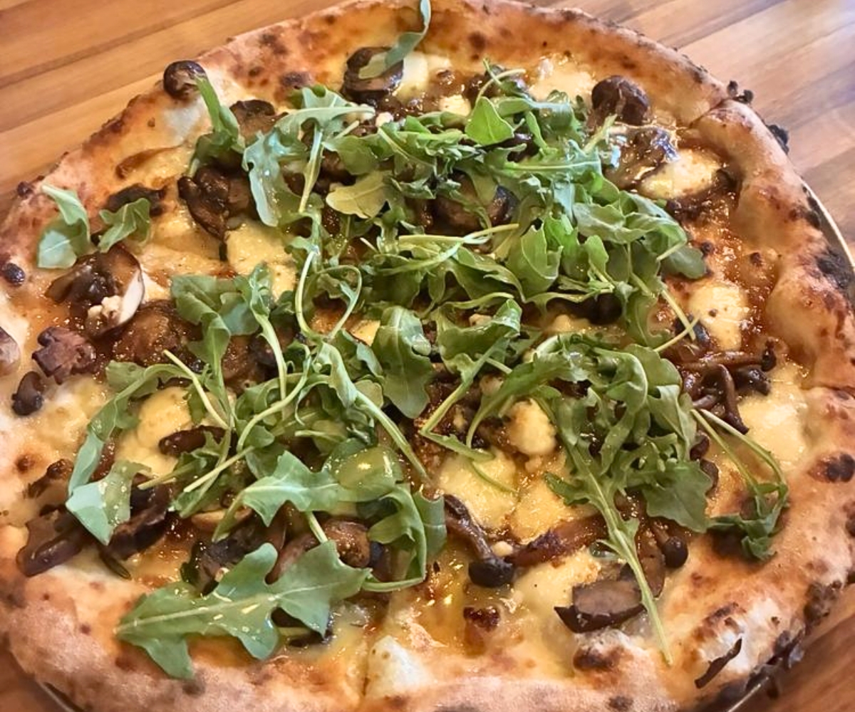 Fig and Prosciutto Pizza at Fire + Wine in Park Ridge, Illinois