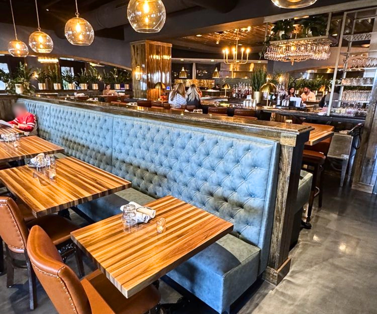 interior of Fire + Wine in Park Ridge, IL