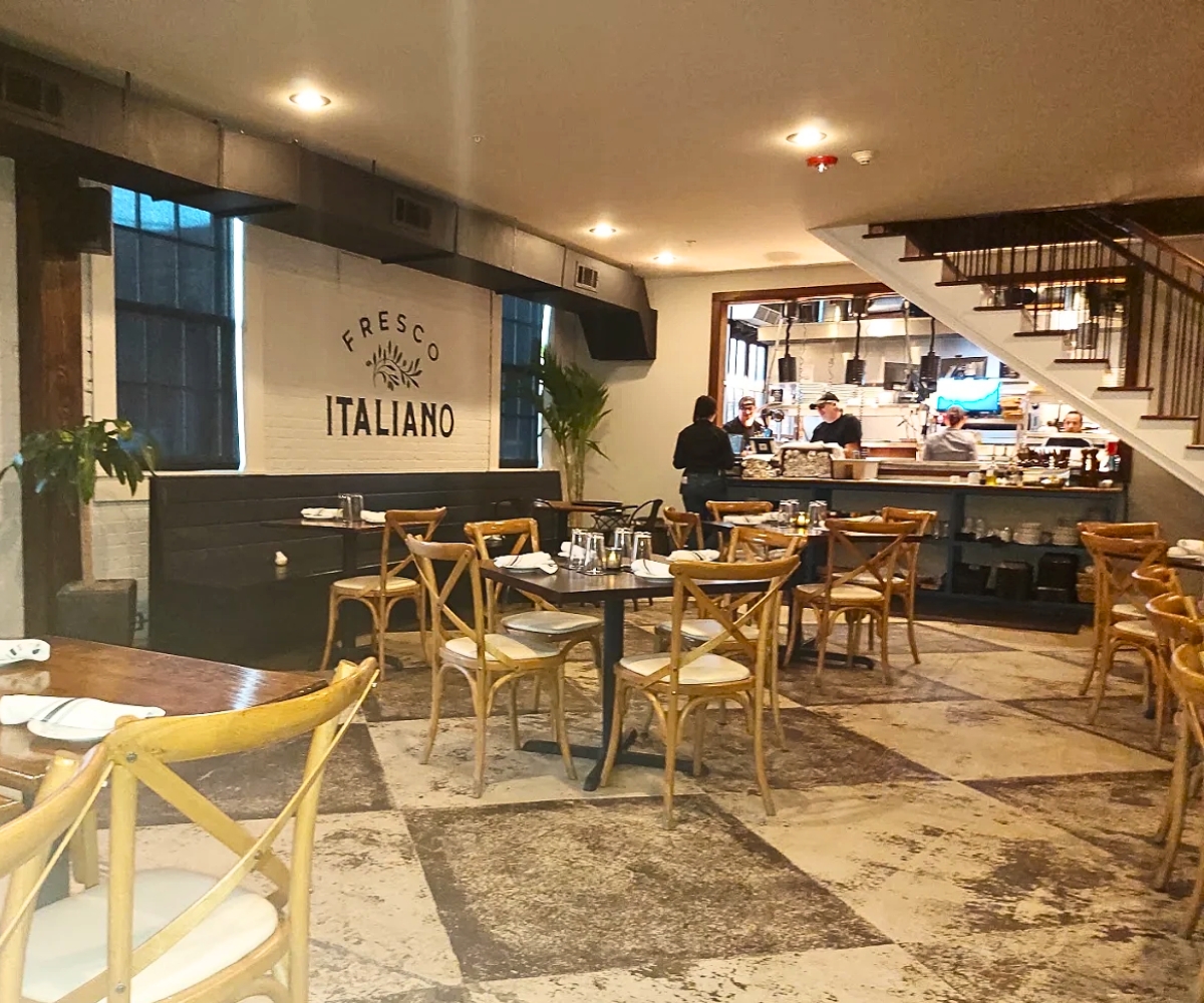 interior of Fresco Italiano in Tifton, GA