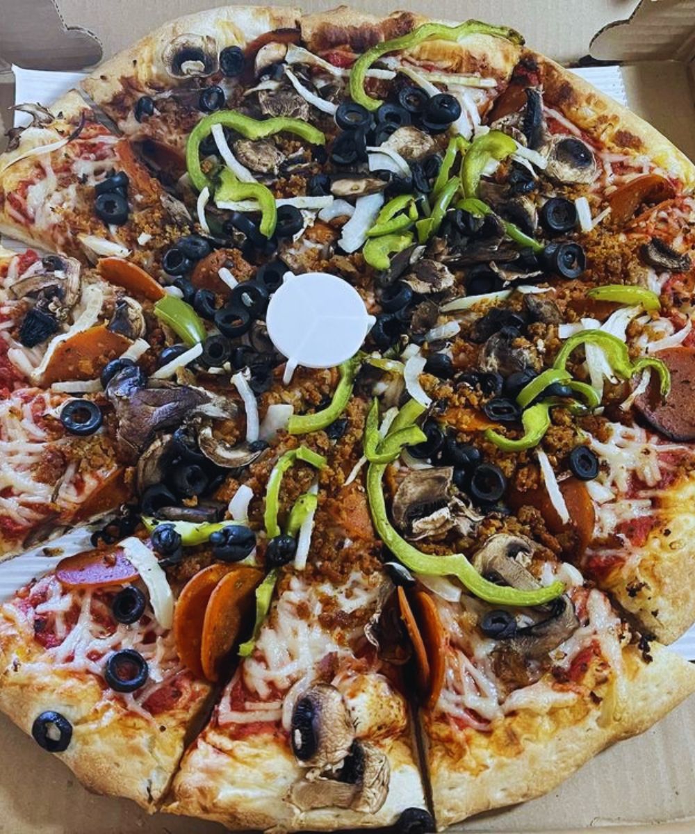 Photos for Delish Pizza