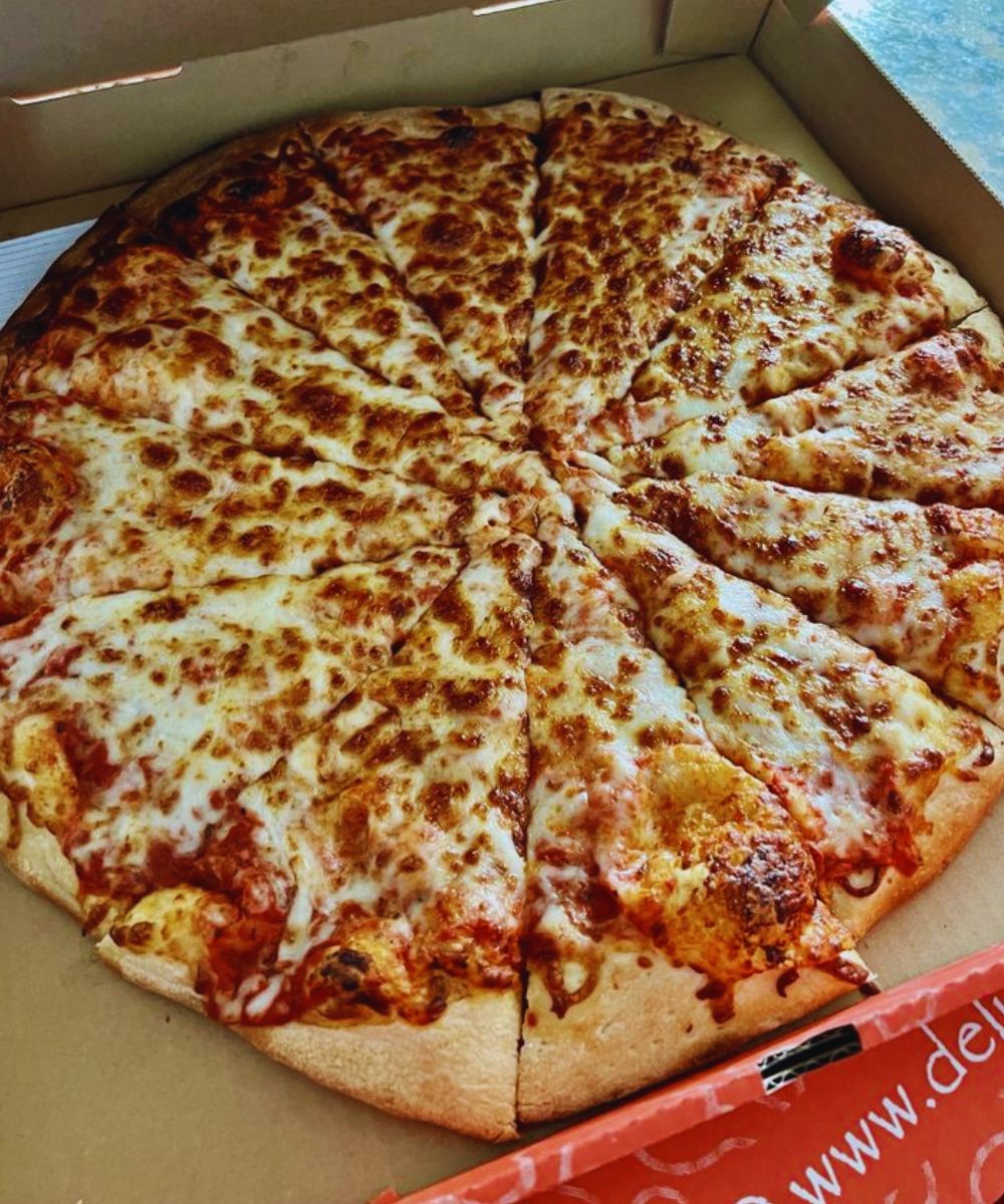 Photos for Delish Pizza