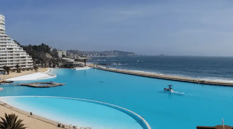 san alfonso del mar pool size
