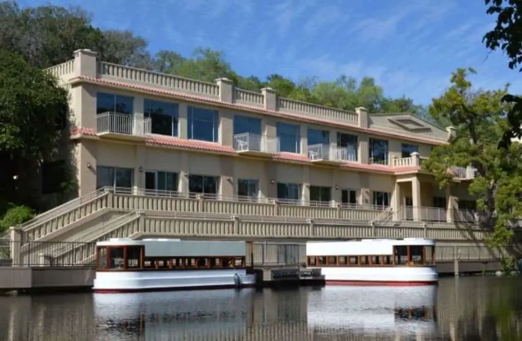 Meadows Center Glass-Bottom Boat Tours