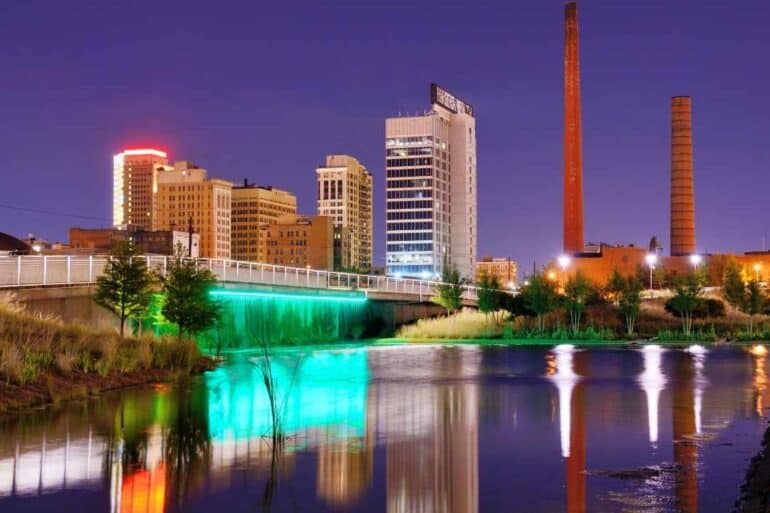 birmingham alabama at night