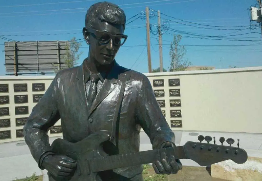 Buddy Holly Statue, fun things to do in Lubbock Texas
