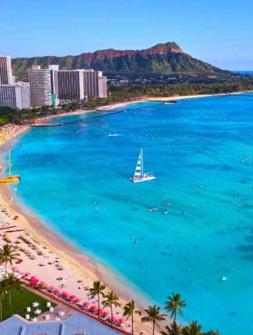 Beautiful beach, one of the top fun things to do in Hawaii