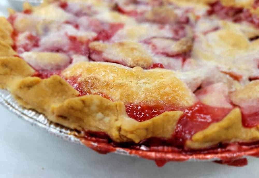 Strawberry Creme Pie, Cinnamon Creme Bakery, best bakeries in Little Rock Arkansas