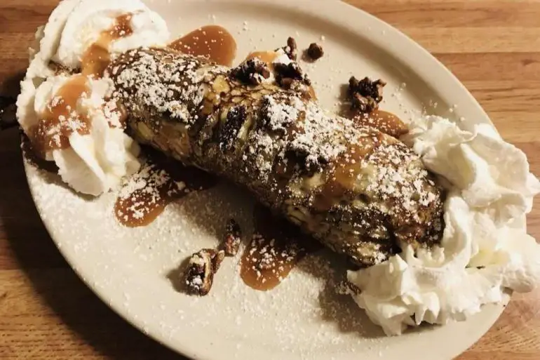 banana crepe