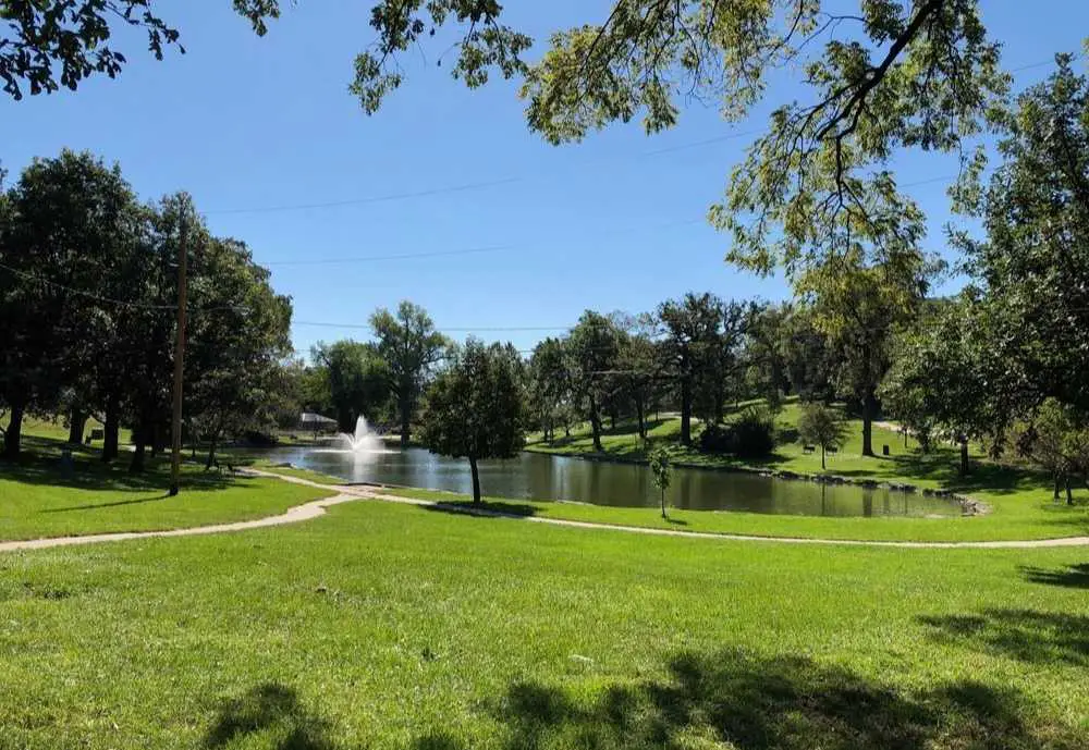 Hanscom Park, best outdoor activities for kids in Omaha, NE
