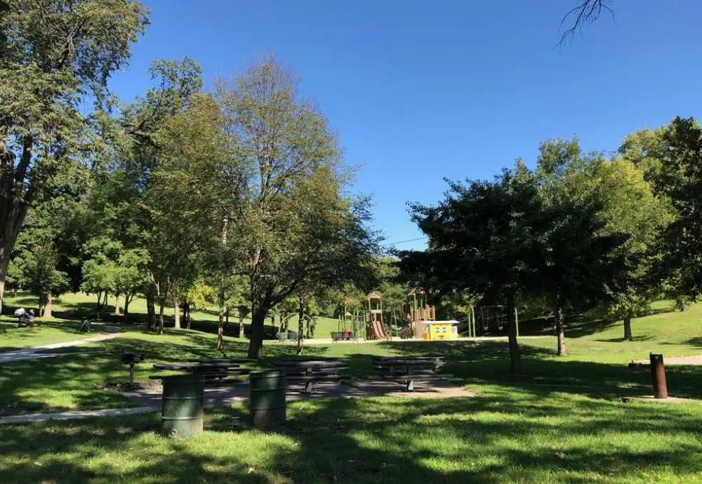 Hanscom Park, best parks for kids in Omaha, Nebraska