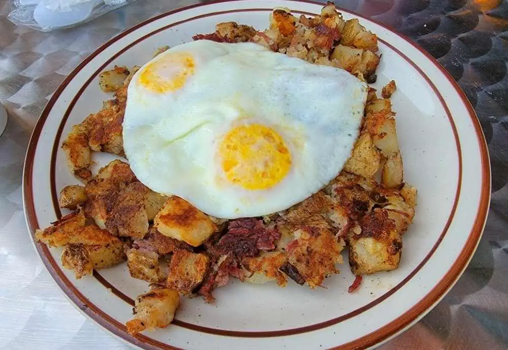Railroad Bill's Dining Car, breakfast restaurants in Des Moines, IA
