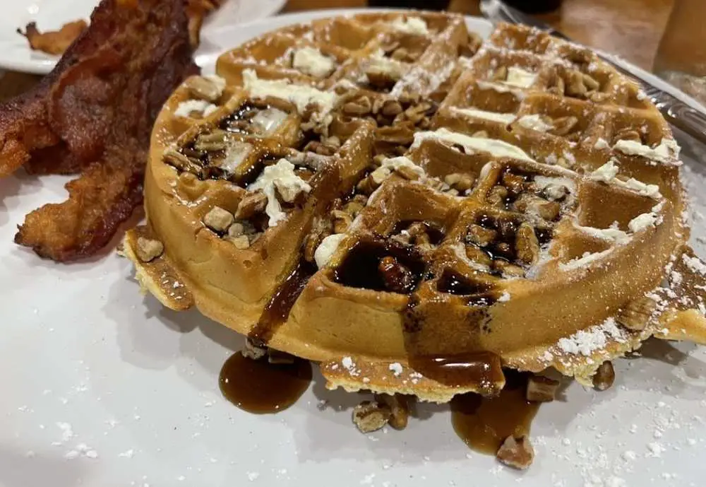 Sawyer’s Farmhouse Breakfast, best breakfast spots in Pigeon Forge, TN