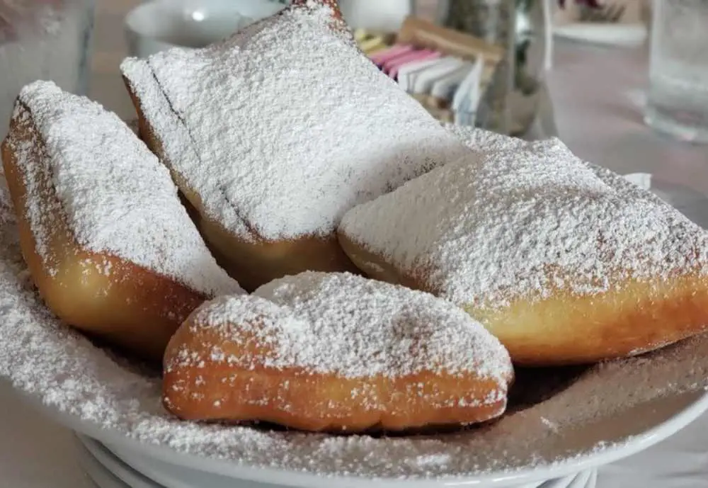 Huey’s on the River, best breakfast restaurants in Savannah, GA