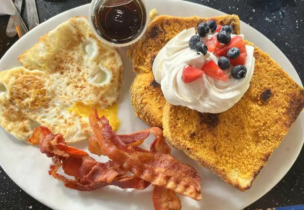 Crackers Southern Dining, best breakfast restaurants in Miami Florida