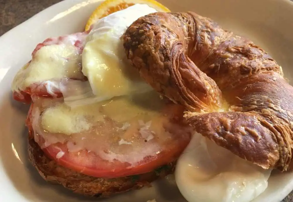 Goose Feathers Café & Bakery, best breakfast in savannah georgia