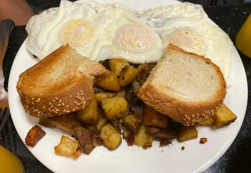 Theo's Cozy Corner Restaurant. best breakfast in Boston, MA