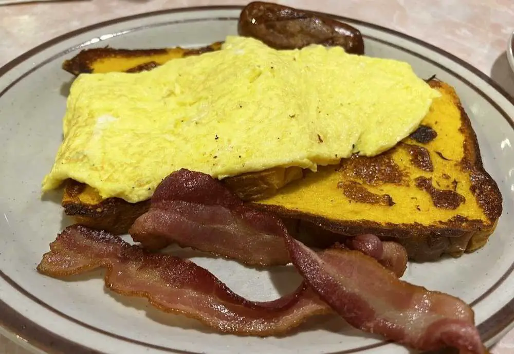 Tom’s Restaurant, best restaurants in Brooklyn New York