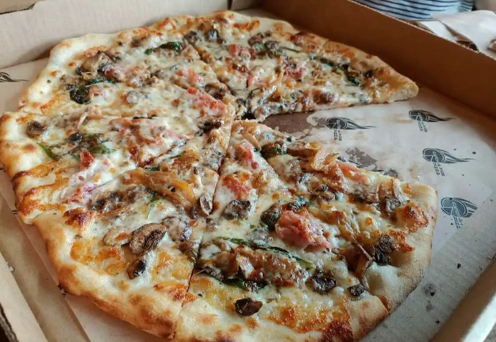 Catch-a-fire pizza, best pizza spots in cincinnati ohio