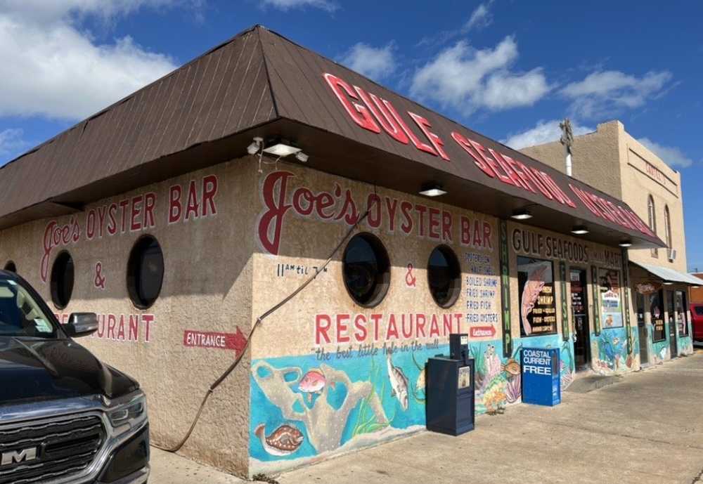 Joe's Oyster Bar, Best seafood in South Padre Island, Texas