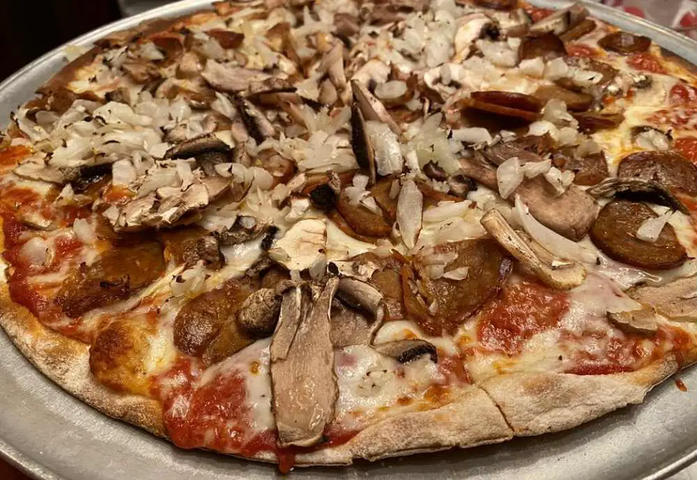 Kinchley’s Tavern. best pizza spots in new jersey