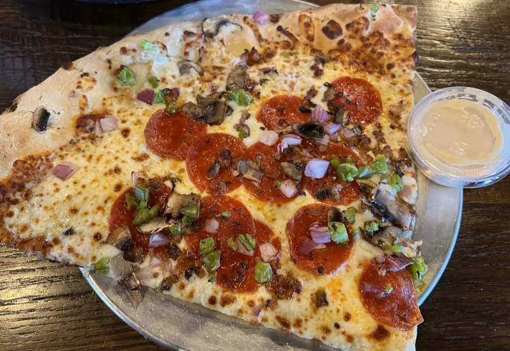 Lighthouse Pizza, best pizza spots in omaha ne
