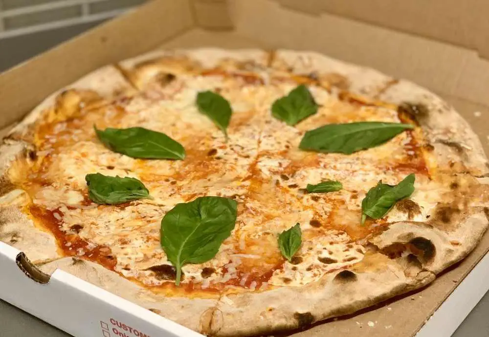 Lucali, best pizza in Brooklyn