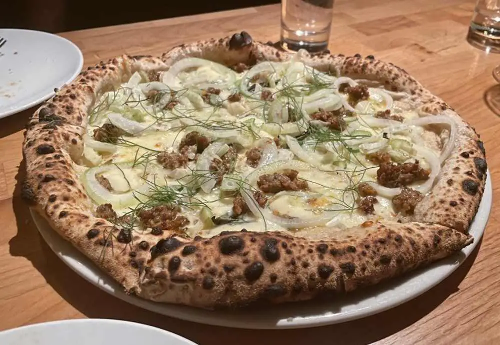 Lupo pizzeria, best pizza places in Seattle, WA