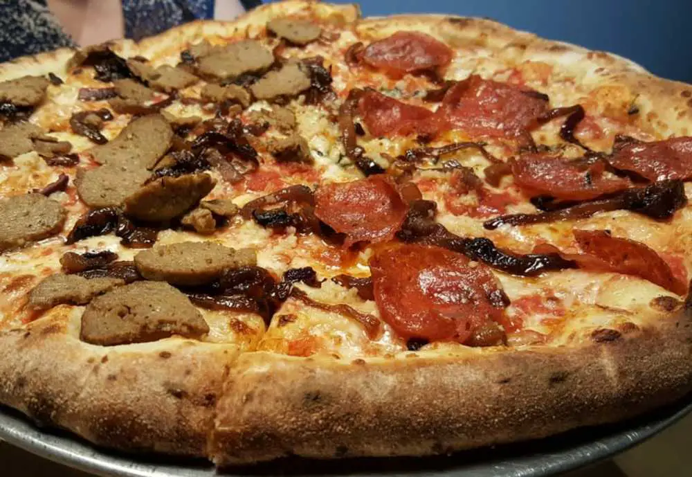 Noli's Pizzeria, best pizza spots in Omaha, NE