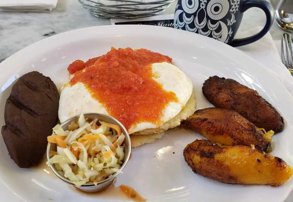 San Martin Bakery & Restaurant, best breakfast spots in Dallas Texas