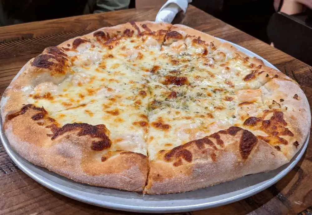 Santarpio's Pizza, best pizza restaurants in Boston